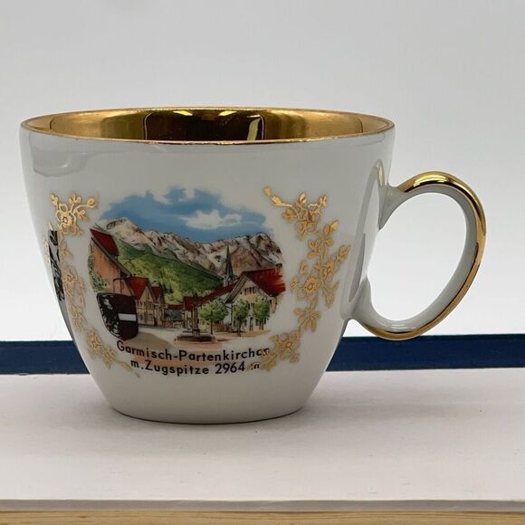 KUNST PALETTE REGNITXLOSAU Teacup Gold White Alpine Ski Town Memory Demi Bavaria - Picture 1 of 9